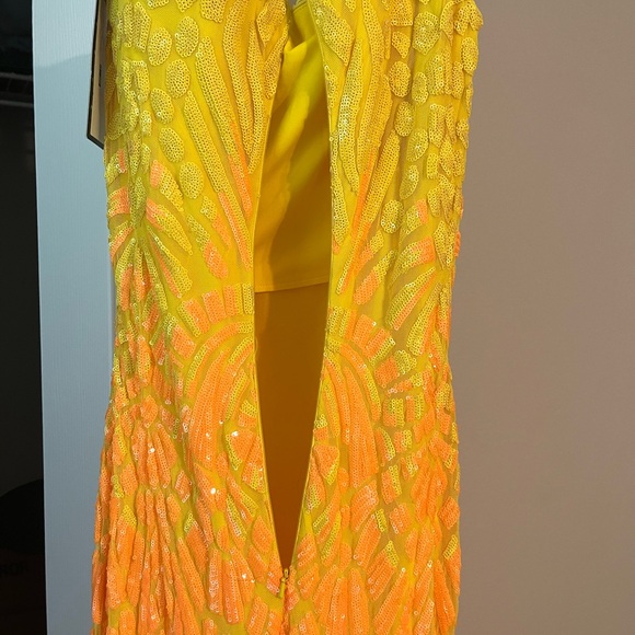 Never worn, Jovani sequined floor length gown, size 8, yellow/orange GORGEOUS - Picture 6 of 8